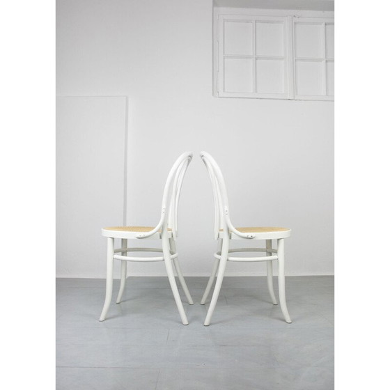 Image 1 of Ensemble de 4 chaises blanches vintage No. 18 modèle par Michael Thonet