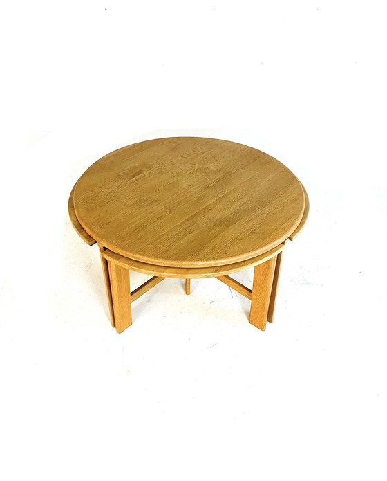 Image 1 of Table basse en chêne avec tabourets