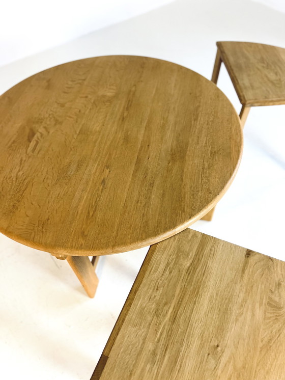 Image 1 of Table basse en chêne avec tabourets