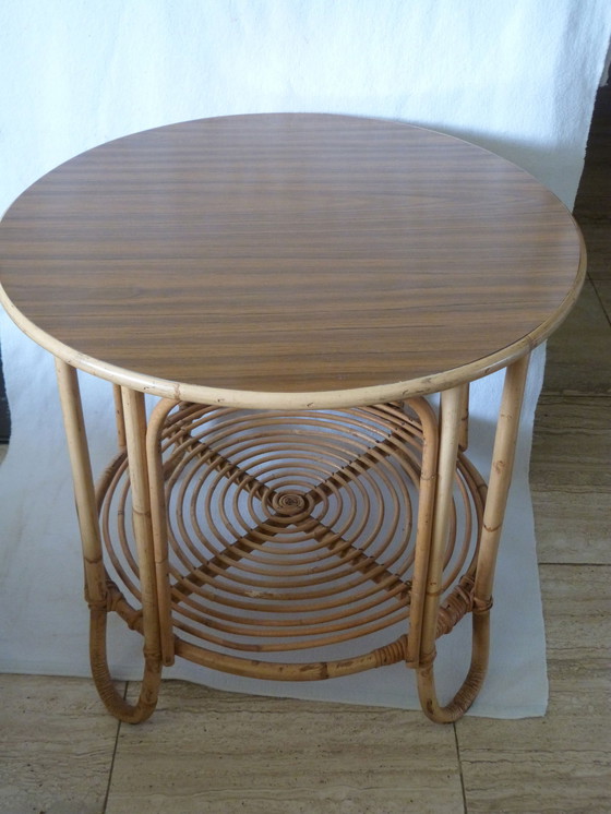 Image 1 of Vintage table basse guéridon rotin / formica