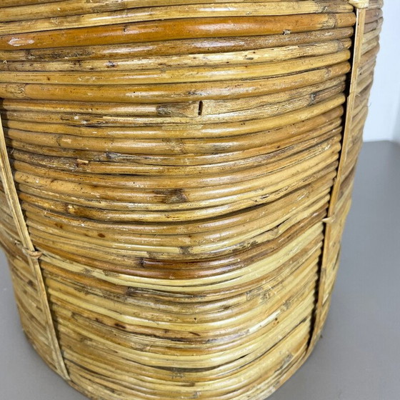 Image 1 of Corbeille à papier vintage en rotin et laiton, France 1960s