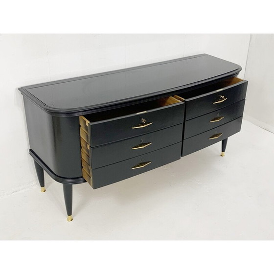 Image 1 of Commode du milieu du siècle laquée noir avec dessus en verre, Italie années 1950