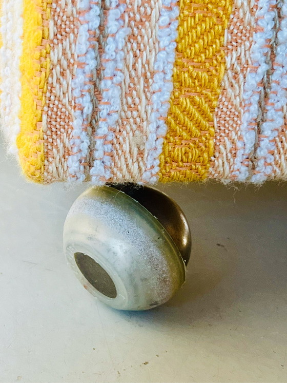 Image 1 of Coin salon vintage