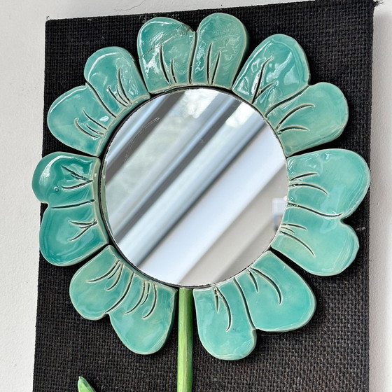 Image 1 of 1970 - Miroir à fleurs en céramique