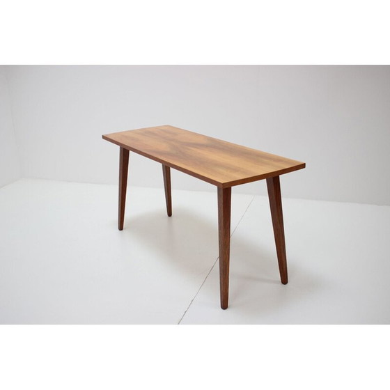 Image 1 of Table basse vintage en noyer par Dřevotvar, Tchécoslovaquie 1956