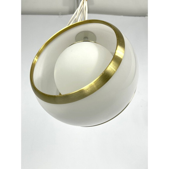 Image 1 of Lampe suspendue vintage en aluminium doré, opaline et plexiglas par Stilux Milano, Italie années 1960