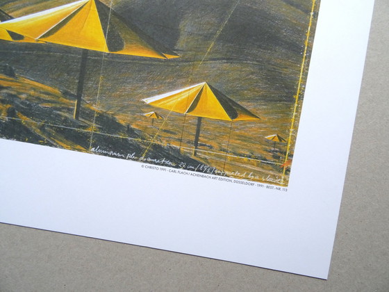 Image 1 of Christo -The Yellow Umbrellas Us - Lithographie offset couleur + Échantillon de poussière original