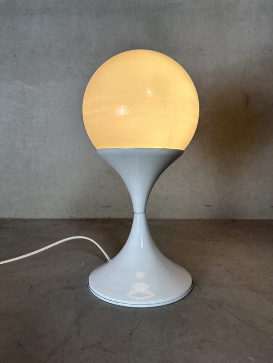Image 1 of Lampe à poser tulipe vintage - métal et opaline