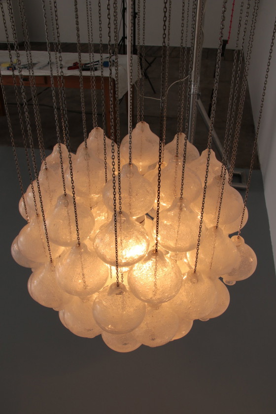 Image 1 of Lampe suspendue chandelier 'Tulipan' de Kalmar, verre soufflé, 1970,
