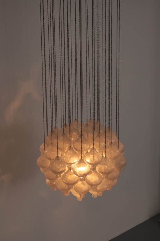 Image 1 of Lampe suspendue chandelier 'Tulipan' de Kalmar, verre soufflé, 1970,