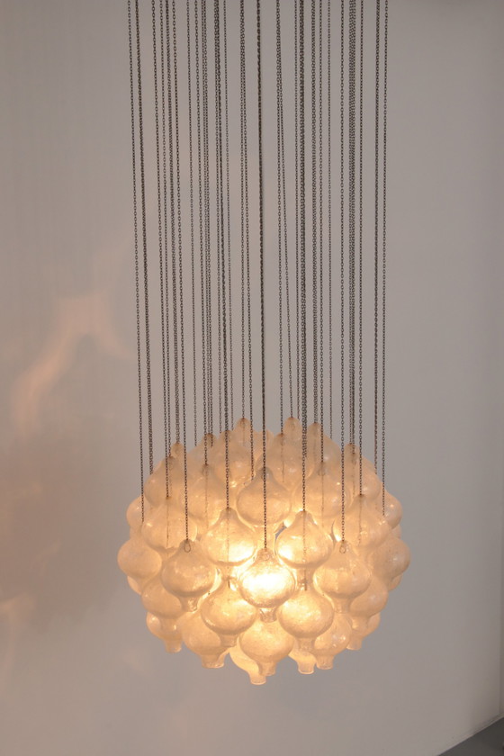 Image 1 of Lampe suspendue chandelier 'Tulipan' de Kalmar, verre soufflé, 1970,