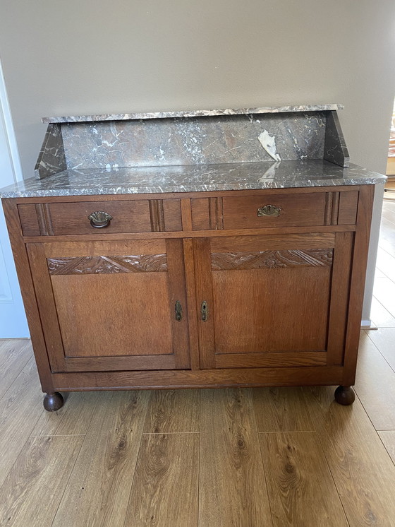 Image 1 of Commode ancienne Commode à tiroirs Dessus en marbre