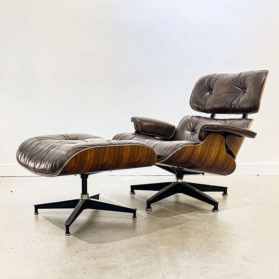 Image 1 of Fauteuil vintage avec ottoman en palissandre de Rio par Charles et Ray Eames, 1970