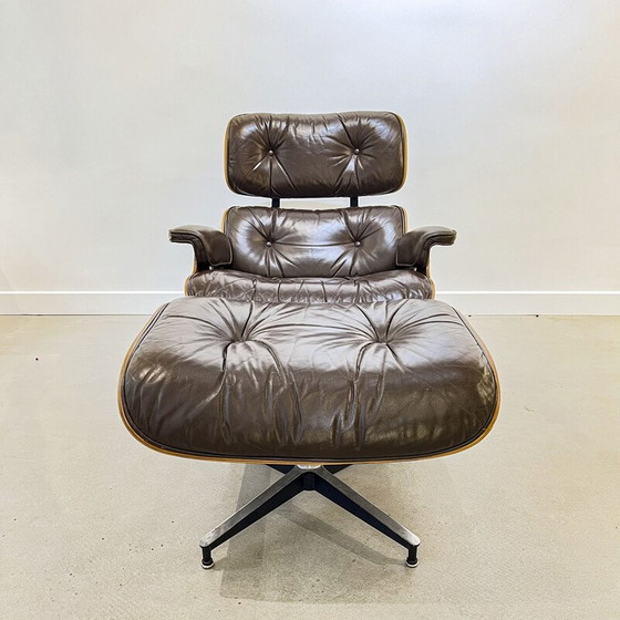 Image 1 of Fauteuil vintage avec ottoman en palissandre de Rio par Charles et Ray Eames, 1970