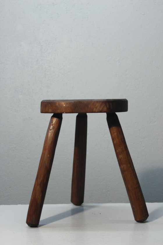 Image 1 of Tabouret Tripode De Ferme Bois Sculpté