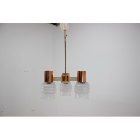 Image 1 of Lustre vintage en laiton et plastique, Tchécoslovaquie 1970