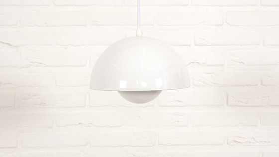 Image 1 of Lampe suspendue vintage | Pot de fleur | Verne Panton