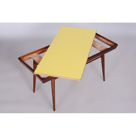 Image 1 of Table basse du milieu du siècle avec plateau pivotant, Tchécoslovaquie, années 1950