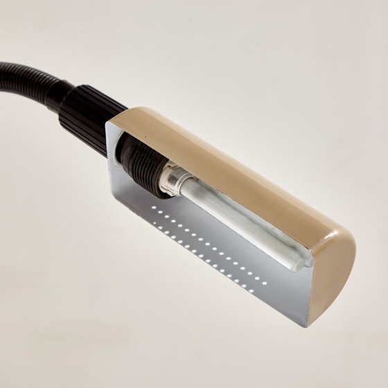 Image 1 of Lampe à poser Veneta Lumi