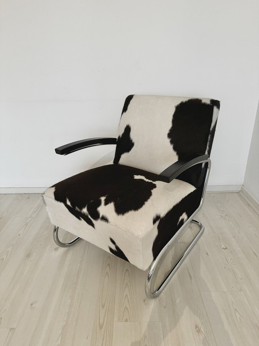 Fauteuil Thonet S411 en peau de vache