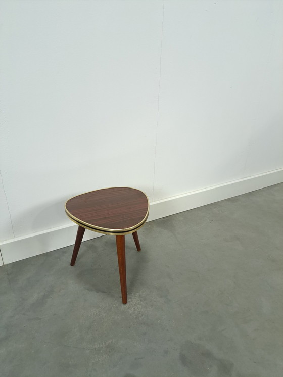 Image 1 of Table d'appoint avec plateau en formica aspect bois brun foncé