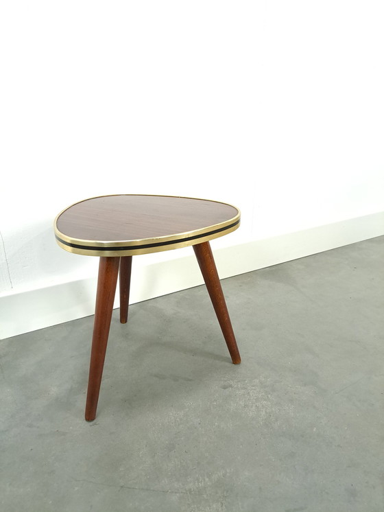 Image 1 of Table d'appoint avec plateau en formica aspect bois brun foncé