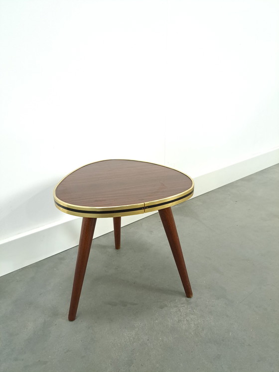 Image 1 of Table d'appoint avec plateau en formica aspect bois brun foncé