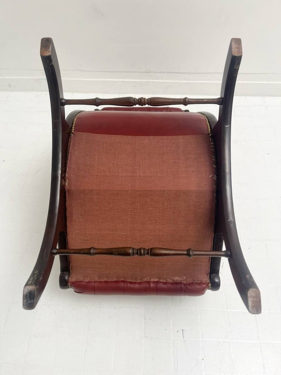 Image 1 of Fauteuil en cuir antique de style Régence