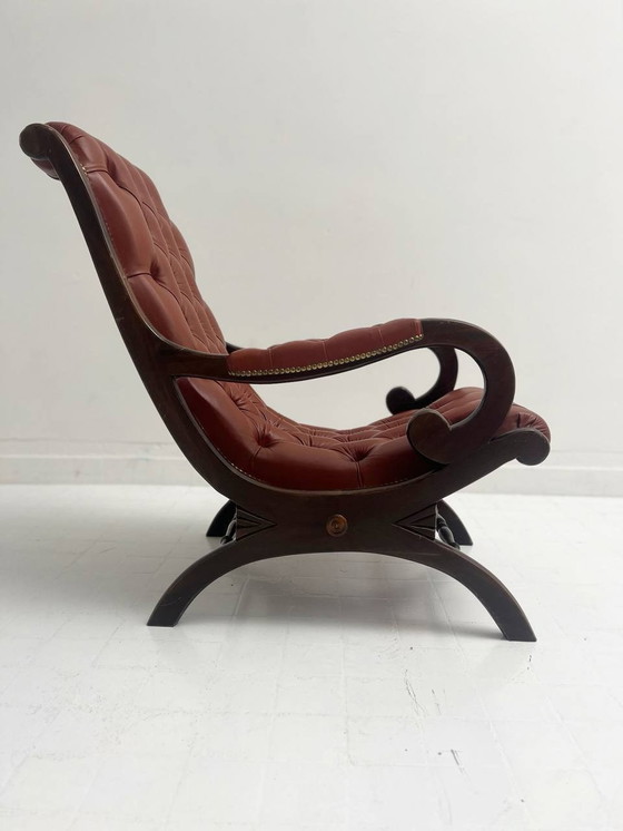 Image 1 of Fauteuil en cuir antique de style Régence