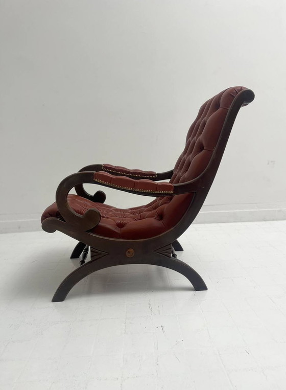 Image 1 of Fauteuil en cuir antique de style Régence