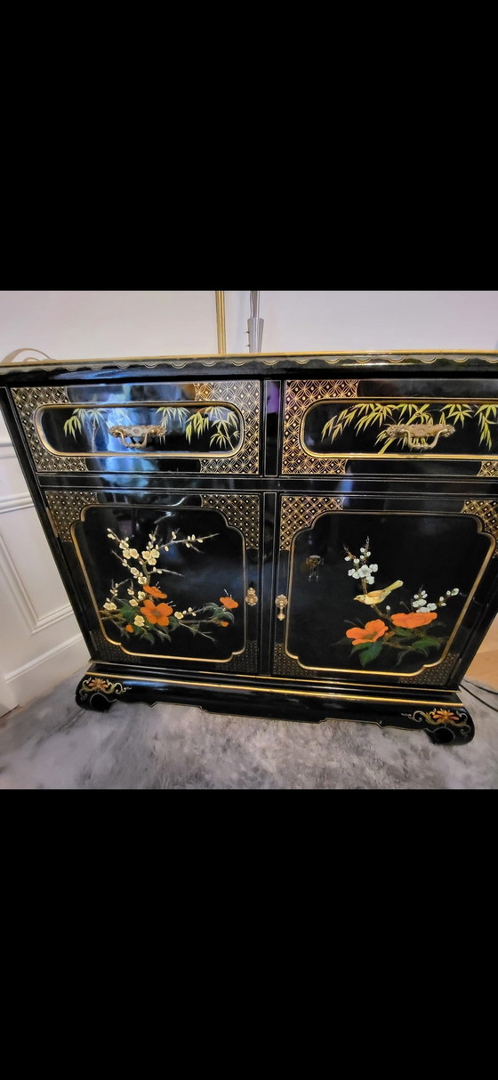 Image 1 of Commode Laque Vintage Fleurs peintes china 20 th centuary