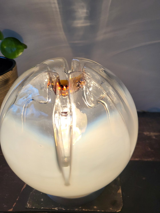 Image 1 of Lampe de table vintage de Murano avec abat-jour en verre Mazzega et base chromée, années 1960