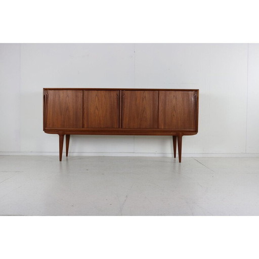 Buffet vintage en teck danois par Gunni Omann