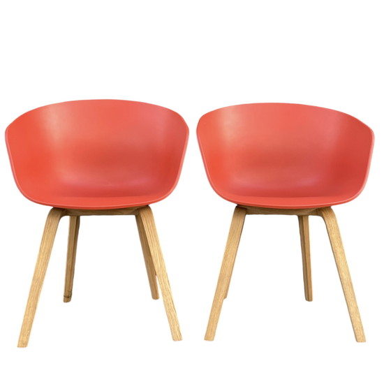 Image 1 of Deux pièces Hay About A Chair Rouge