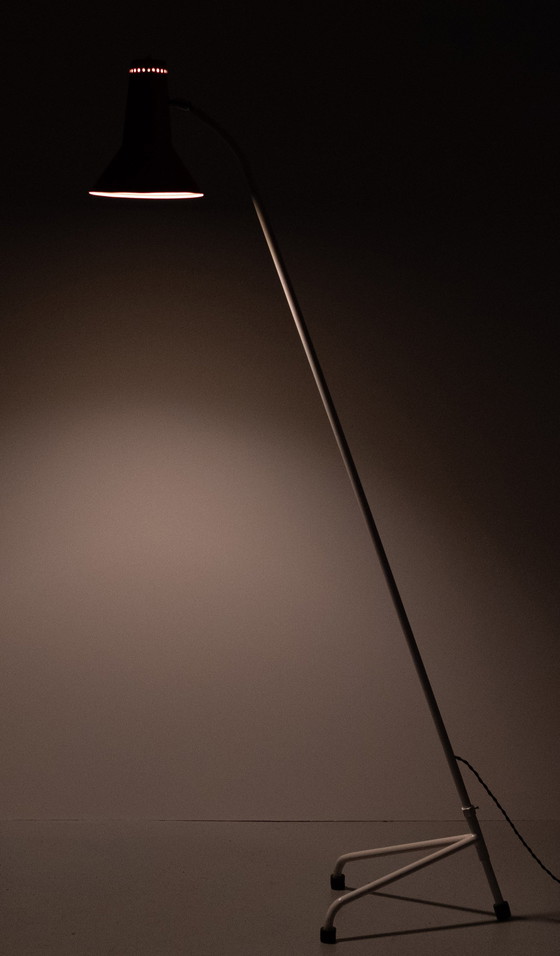 Image 1 of Willem Hagoort Lampadaire tripode Sauterelle 1950s Pays-Bas