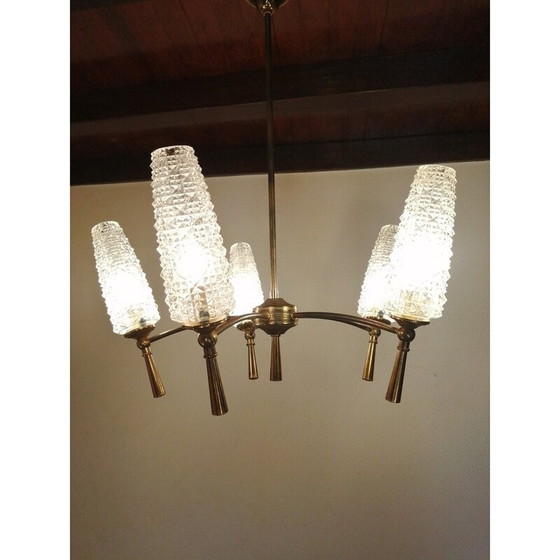 Image 1 of Lustre vintage en laiton et verre, 1950