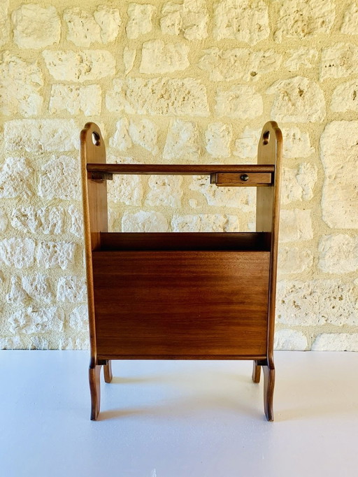 Table d'appoint vintage avec porte-revues, années 1960