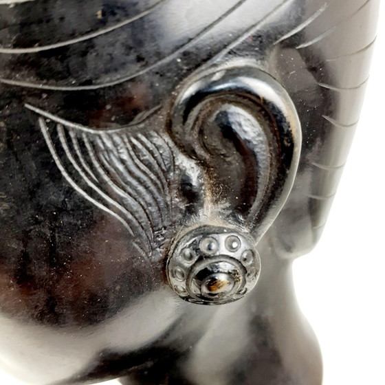 Image 1 of Buste en bronze à Nguyen Thanh Le