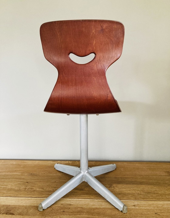 Image 1 of Pagholz Smile Chair Par Adam Stegner