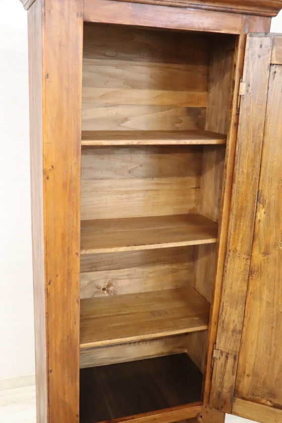 Image 1 of Armoire de rangement en bois à une porte