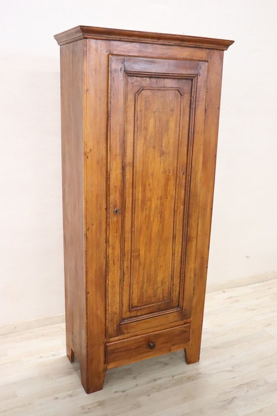 Image 1 of Armoire de rangement en bois à une porte