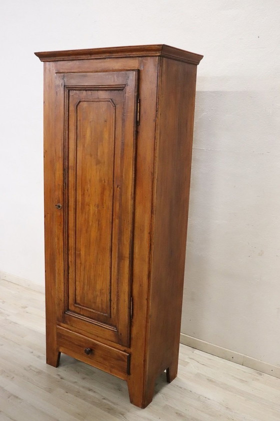 Image 1 of Armoire de rangement en bois à une porte