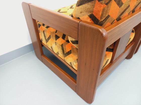 Image 1 of Paire De Fauteuils Traîneau Vintage En Noyer Et Tissu Velours Des Années 70