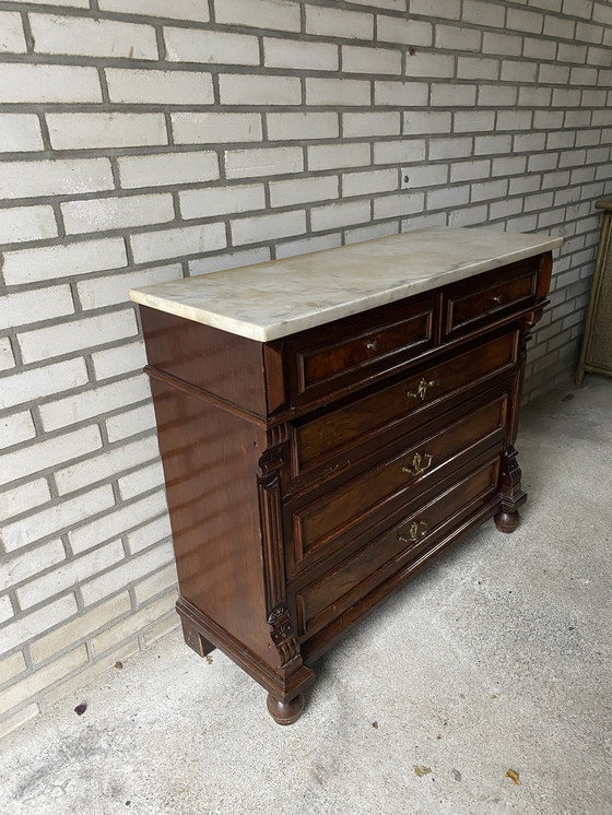 Image 1 of Commode ancienne avec plateau en marbre