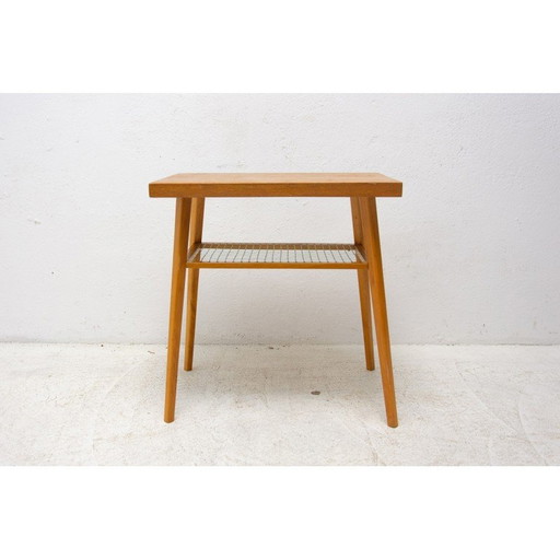 Table d'appoint vintage en bois de chêne pour Dřevopodnik Holešov, Tchécoslovaquie années 1960