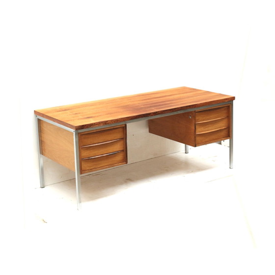 Image 1 of Grand bureau de direction en bois de rose fabriqué dans les années 1960