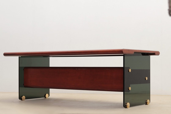 Image 1 of Bureau En Verre Moderne Du Milieu Du Siècle Par Tosi, Italie 1960'