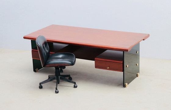 Image 1 of Bureau En Verre Moderne Du Milieu Du Siècle Par Tosi, Italie 1960'