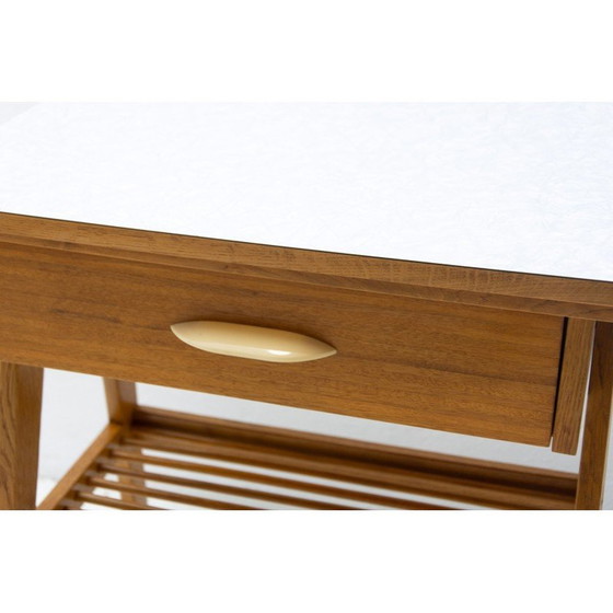 Image 1 of Table d'appoint vintage en hêtre et formica, Tchécoslovaquie années 1960
