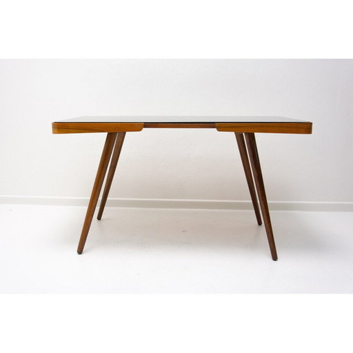 Table basse vintage en verre opaxite et hêtre pour Interiér Praha, Tchécoslovaquie 1960